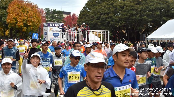 ����}���\��