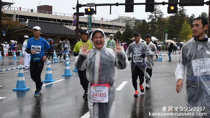 ����}���\��