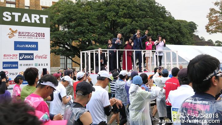 ����}���\��