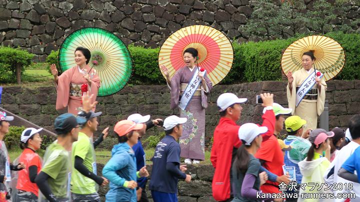 ����}���\��