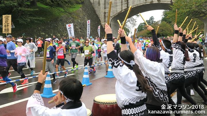 ����}���\��