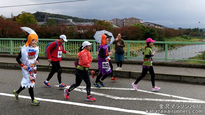 ����}���\��