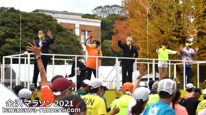 ����}���\��