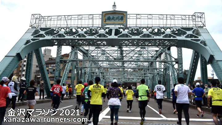 ����}���\��