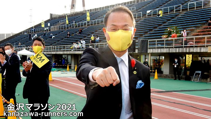 ����}���\��