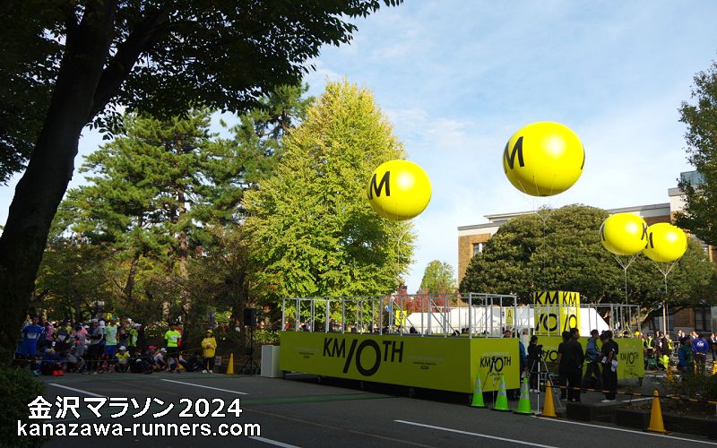 ����}���\��