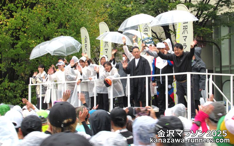 ����}���\��