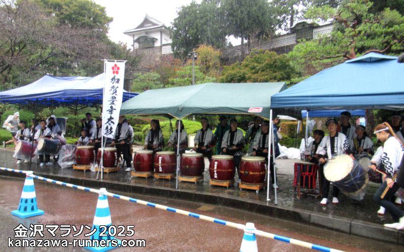 ����}���\��