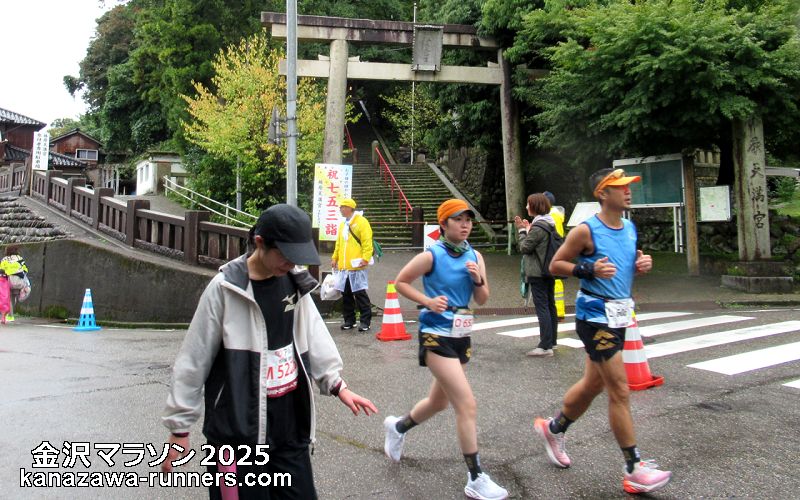 ����}���\��